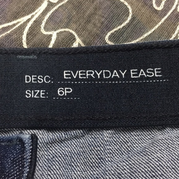 Liz Claiborne Jean Shorts - Picture 4 of 7